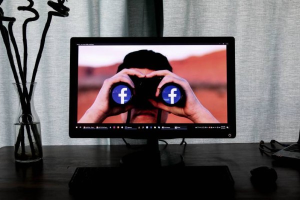 Facebook, Binoculas